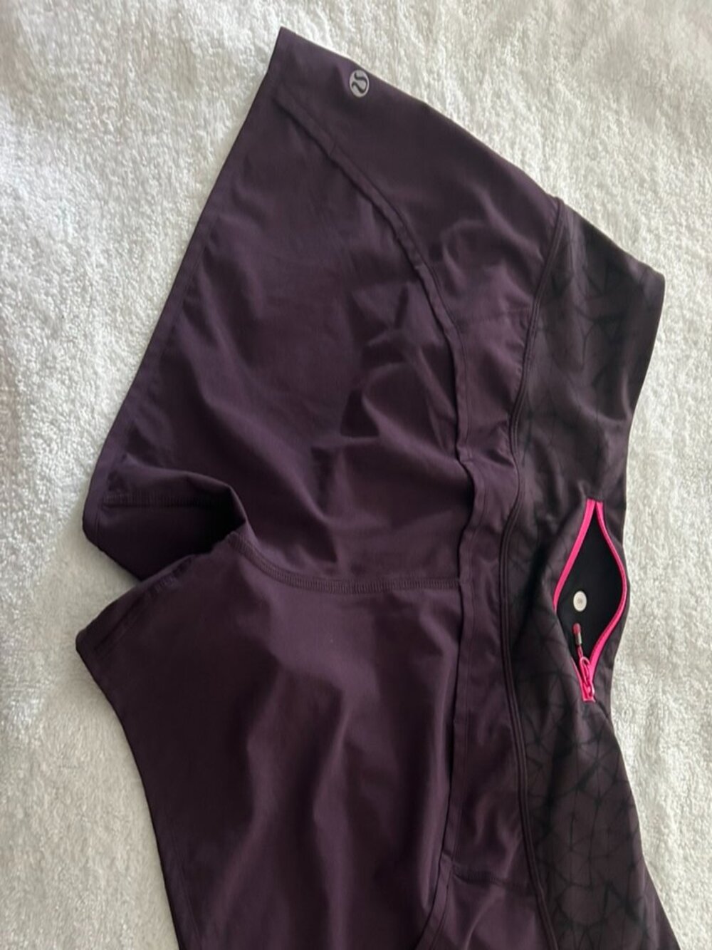 Lululemon Run Times 4" Inseam Size 8 - Picture 2 of 5